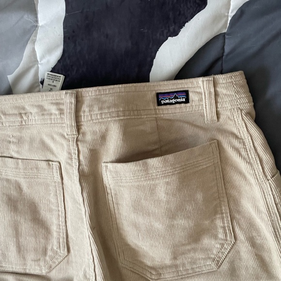 Patagonia women’s Corduroy Pants in Tan - Picture 6 of 6